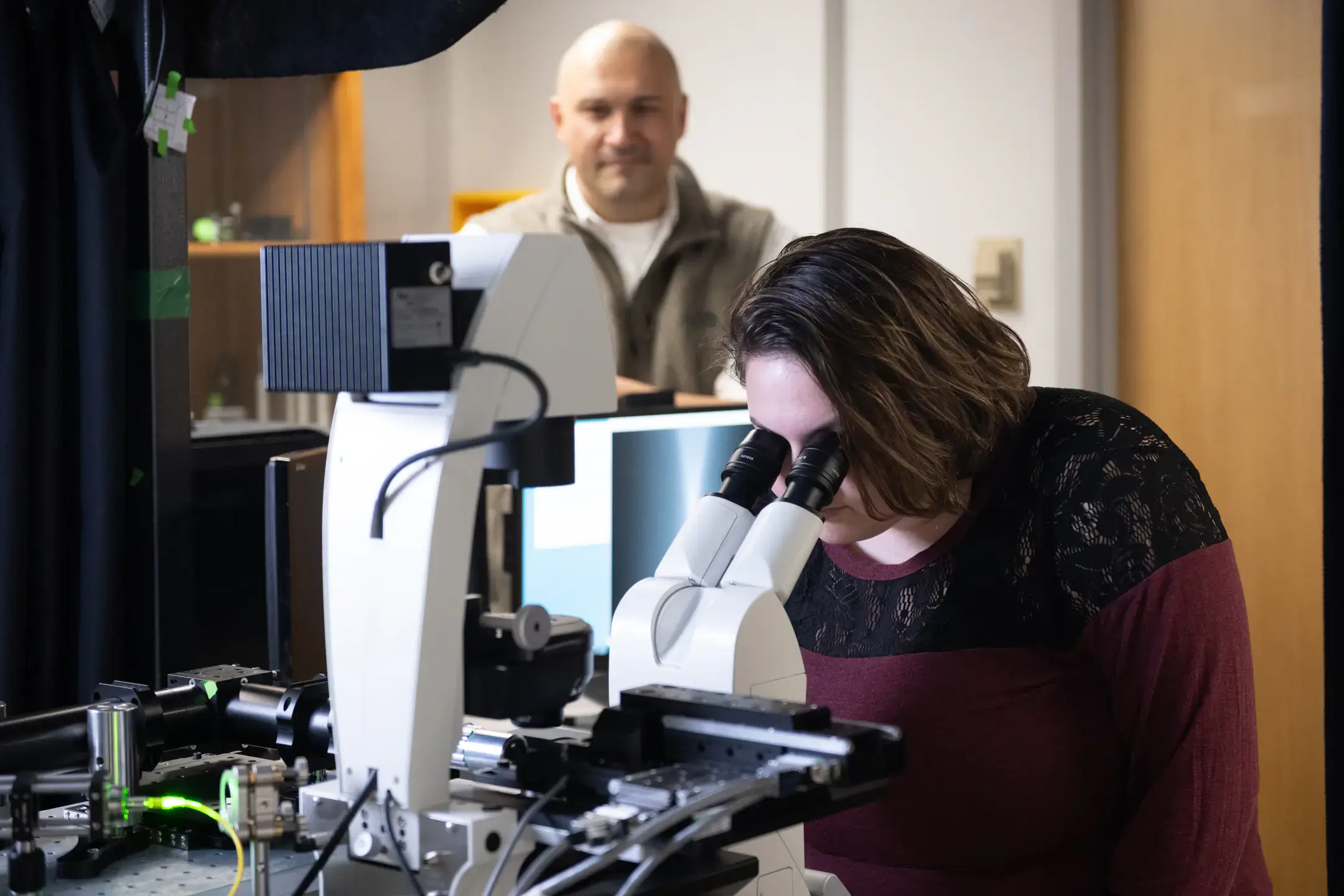 Andreas Vasdekis College of Science department of Physics and students built a fluorescent microscope