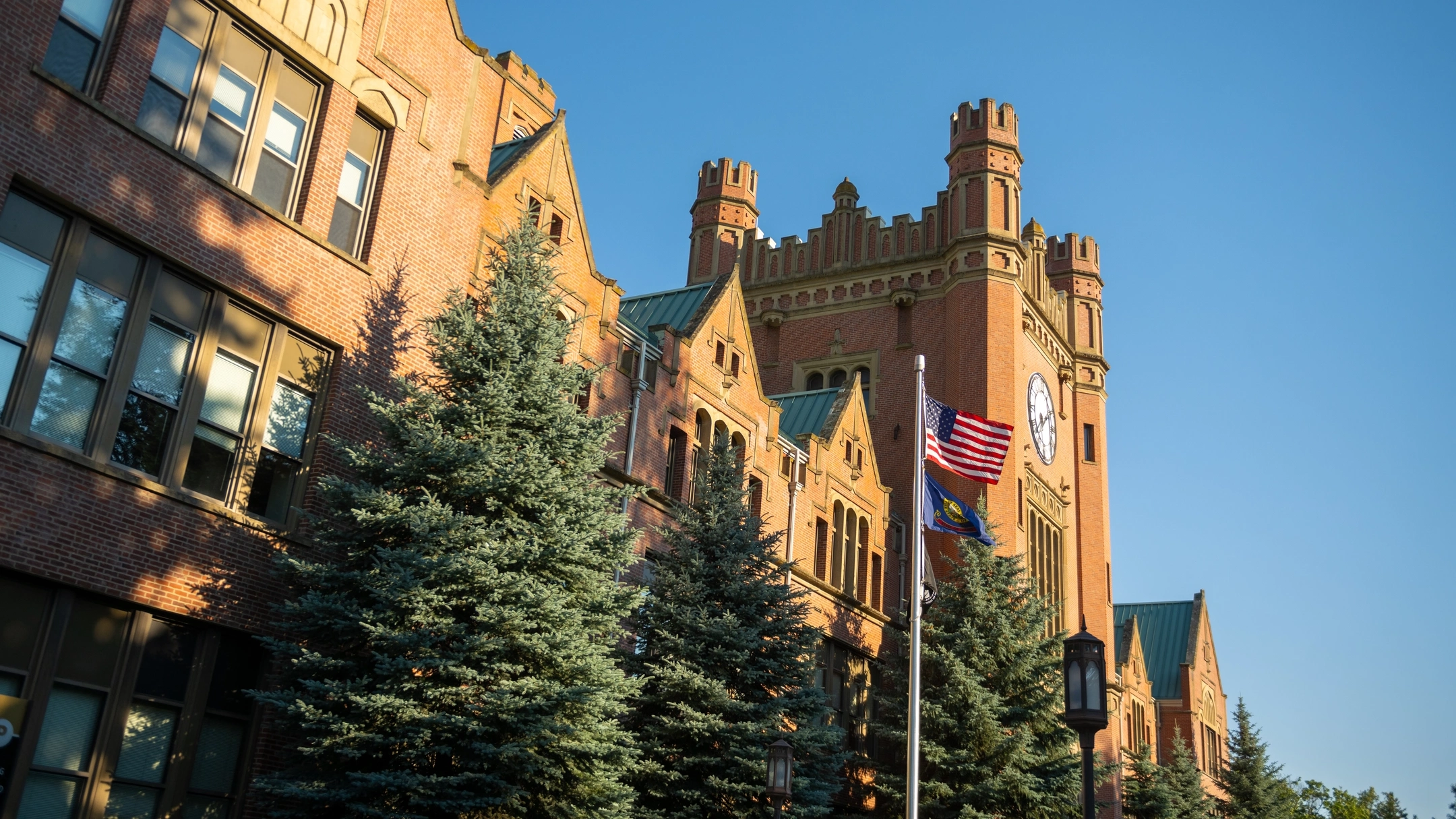 Seasonal Campus Scenery - Spring