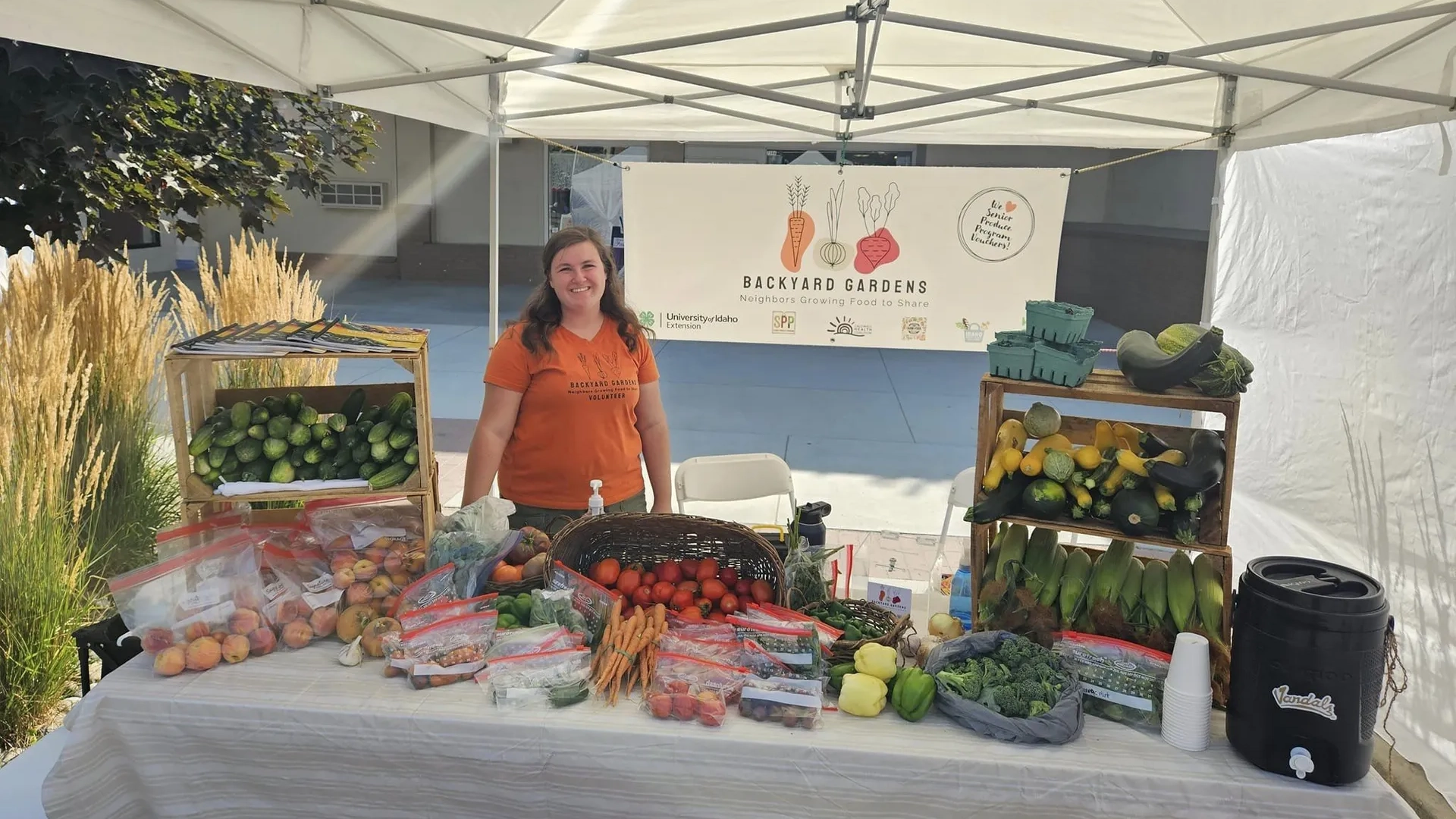Horticulture and master gardeners at work