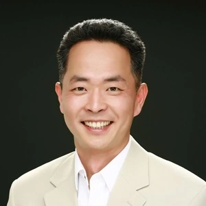 Portrait of Tae-Hyung (T.H.) Pyo