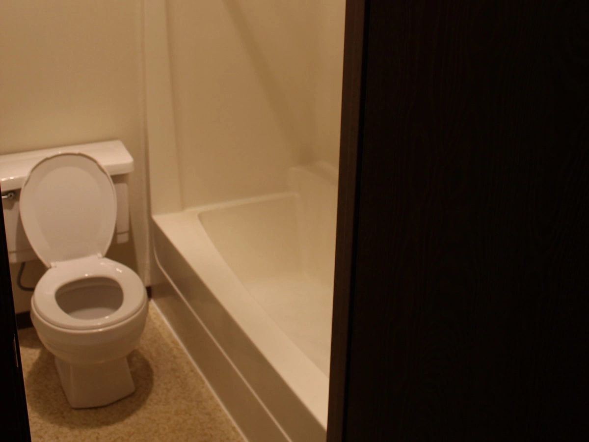 Elmwood bathroom