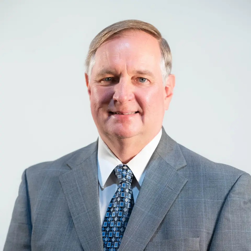 Portrait of Emeritus professor Dr Jim Connors.