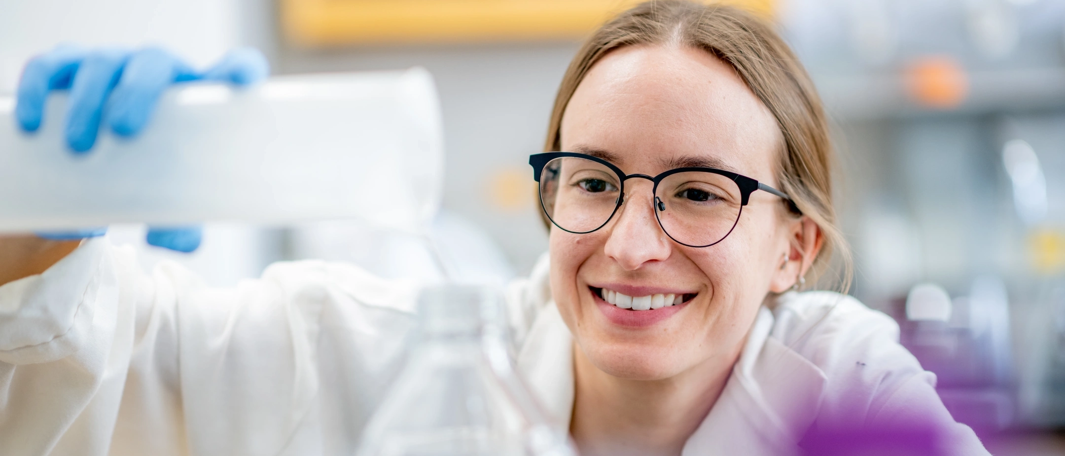 A feature image portrait of Molly Murphy a medical sciences student doing research in COS