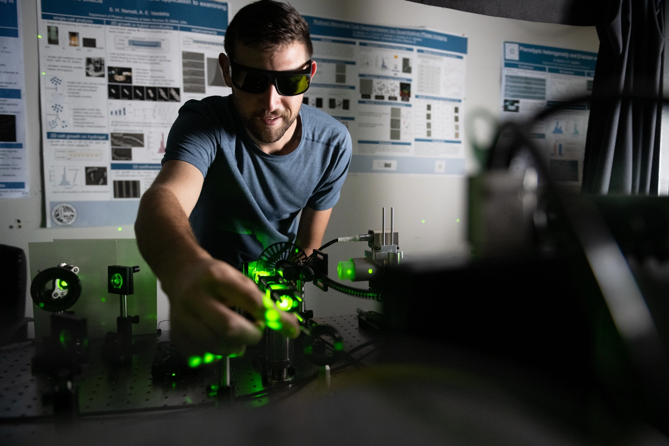 Andreas Vasdekis College of Science department of Physics and students built a fluorescent microscope