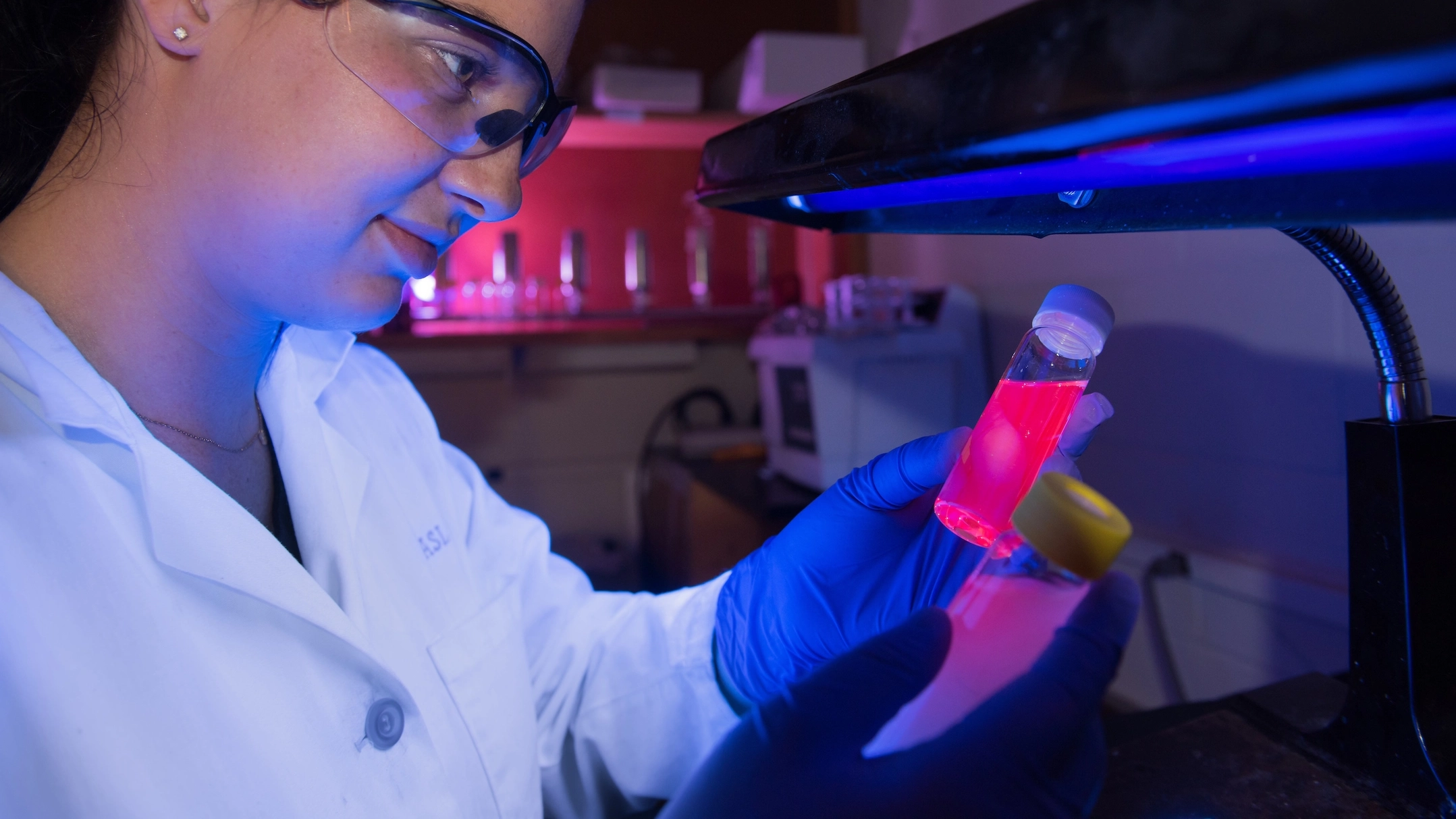 Analytical Sciences Lab employees testing samples for clientsAnalytical sciences laboratory 2017 photoshoot