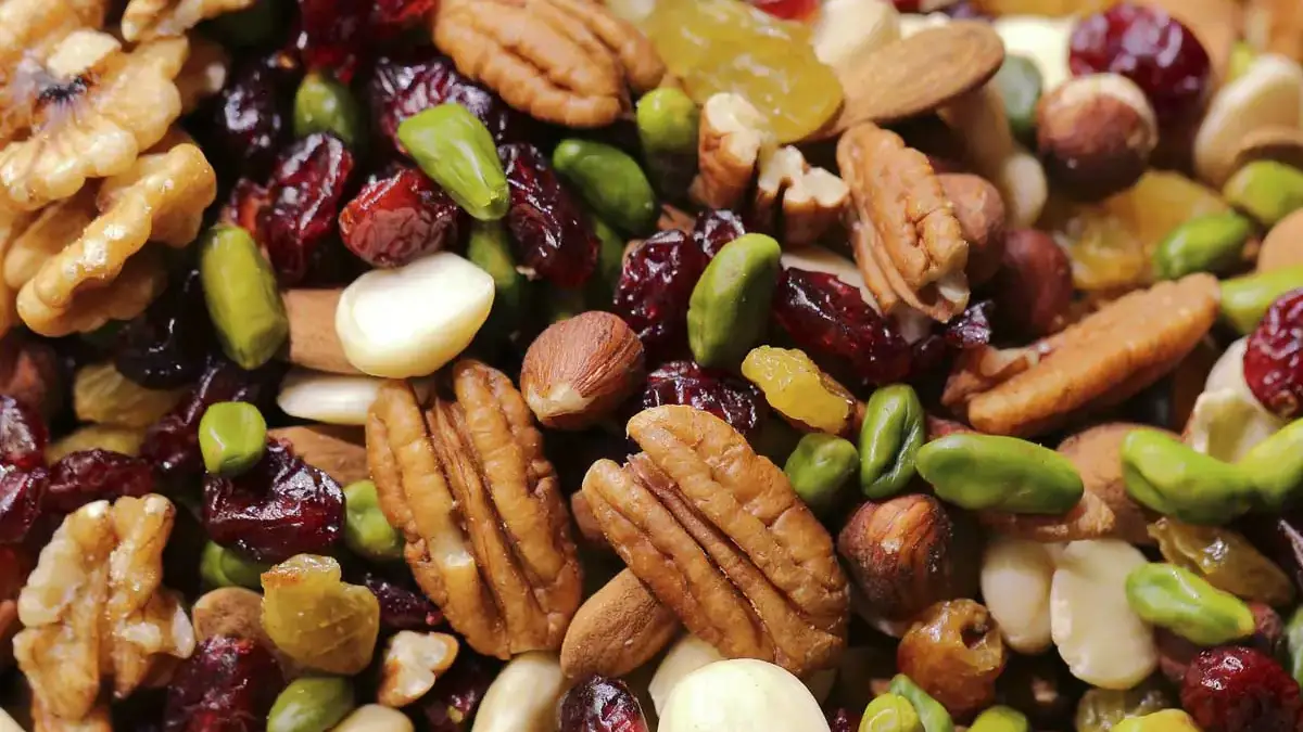 Landscapes and Gardens photos of figs and nuts