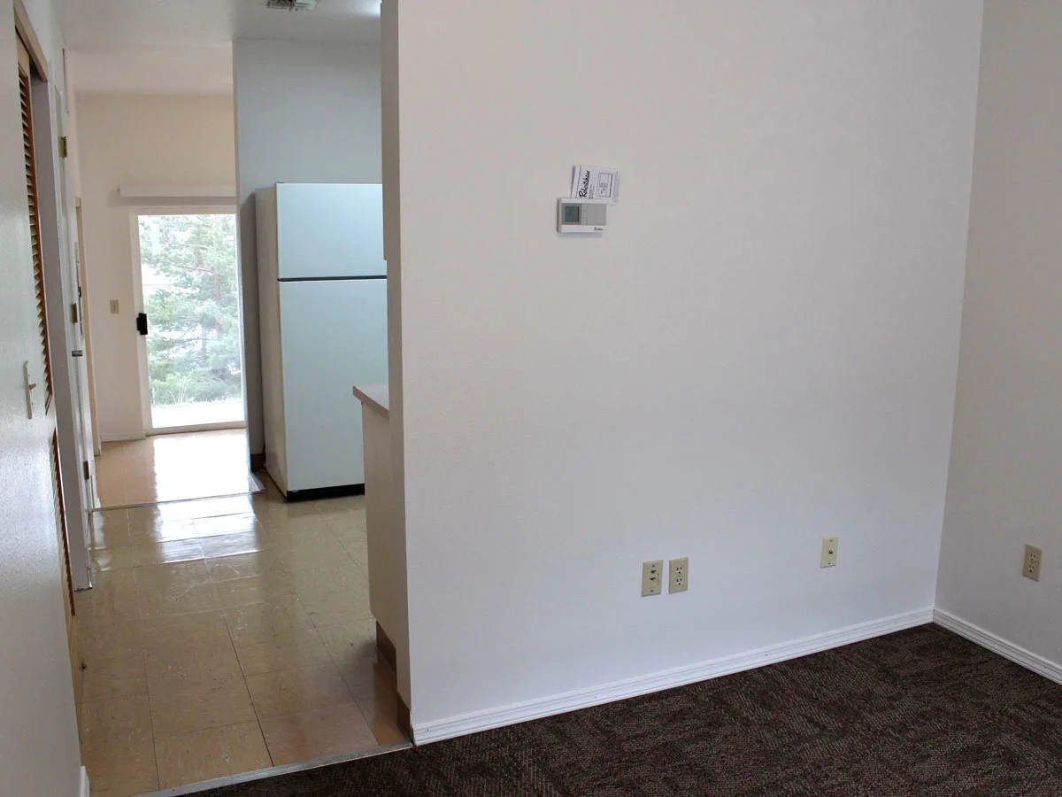 South Hill Vista entryway