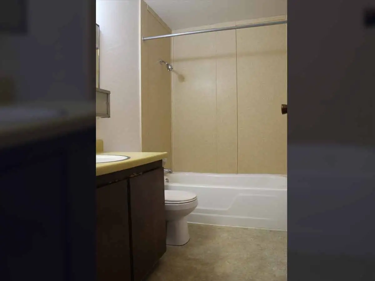 South Hill bathroom