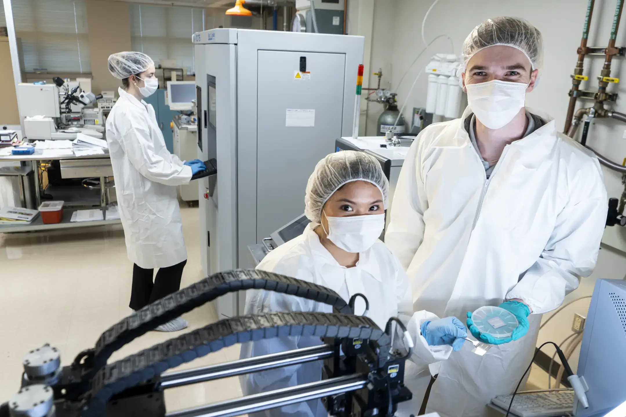 A group of electrical engineering seniors are developing a high-efficiency solar cell, an individual unit of a solar panel that converts sunlight to electricity, in the college’s state-of-the-art clean room. The solar cell will act as a tool to open access to undergraduate students interested in working in semiconductor manufacturing and in a clean room setting.