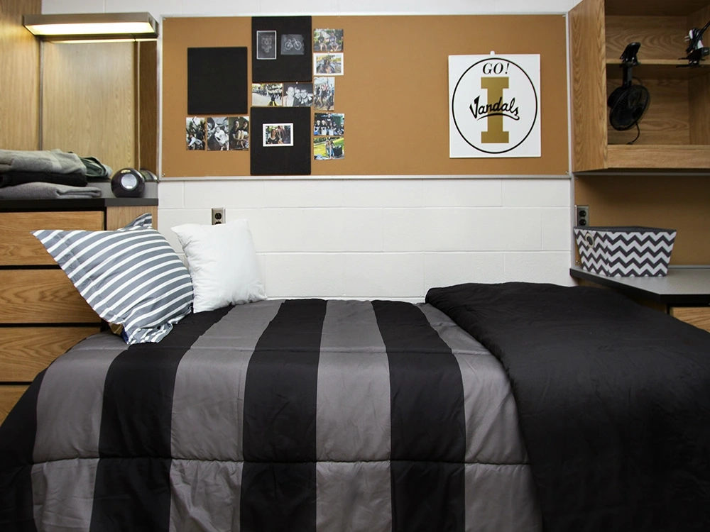 Theophilus Tower room with Vandal decor