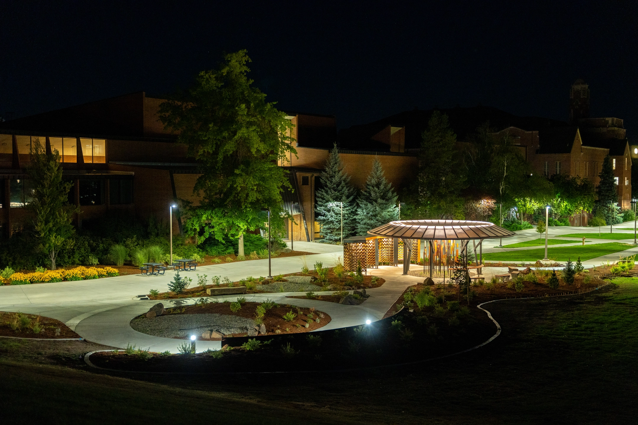 The Vandal Healing Garden on the University of Idaho Campus a night.