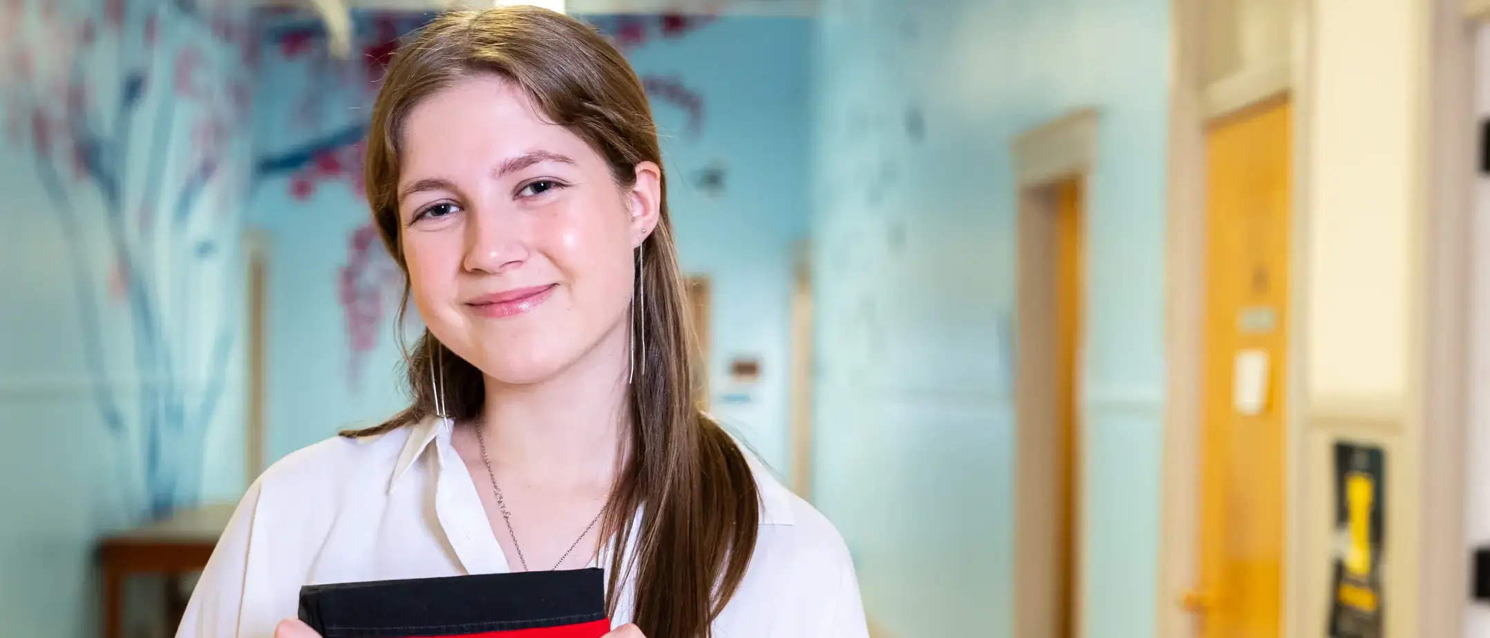 Student Zoë Lindner is photographed Thursday, April 10, 2025 for a story about the School of Global Studies preparing students for international business.