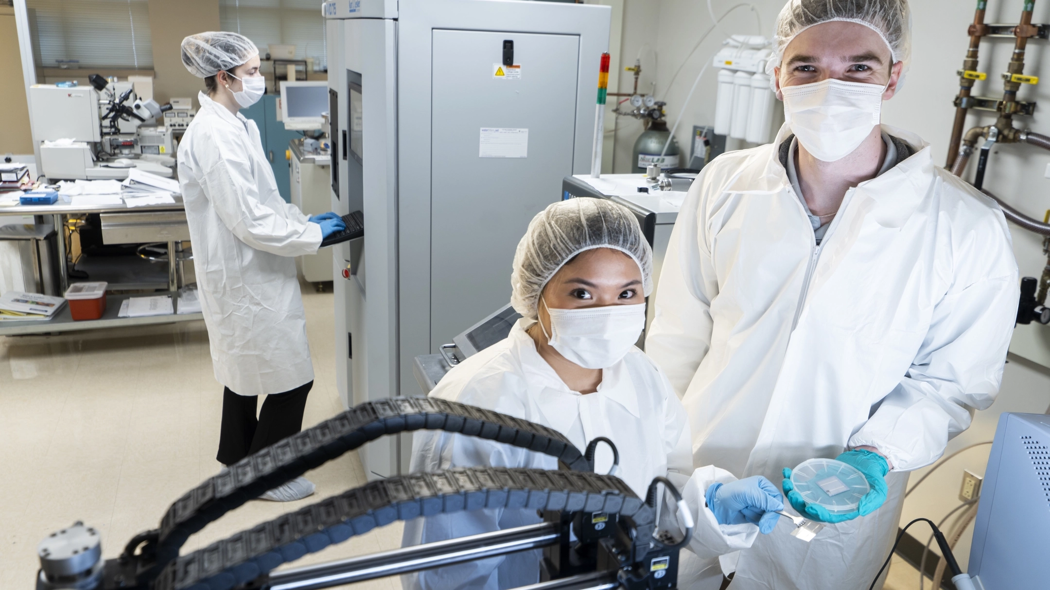 A group of electrical engineering seniors are developing a high-efficiency solar cell, an individual unit of a solar panel that converts sunlight to electricity, in the college’s state-of-the-art clean room. The solar cell will act as a tool to open access to undergraduate students interested in working in semiconductor manufacturing and in a clean room setting.