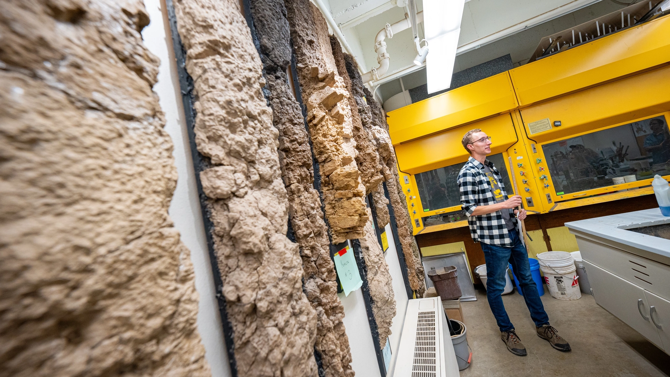 High school students learned about soil monoliths