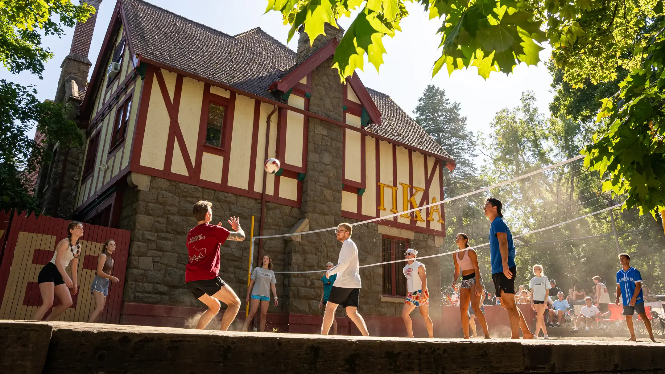 To kickoff Greek Week, Panhellenic, IFC, and MGC hosted a co-ed volleyball tournament.