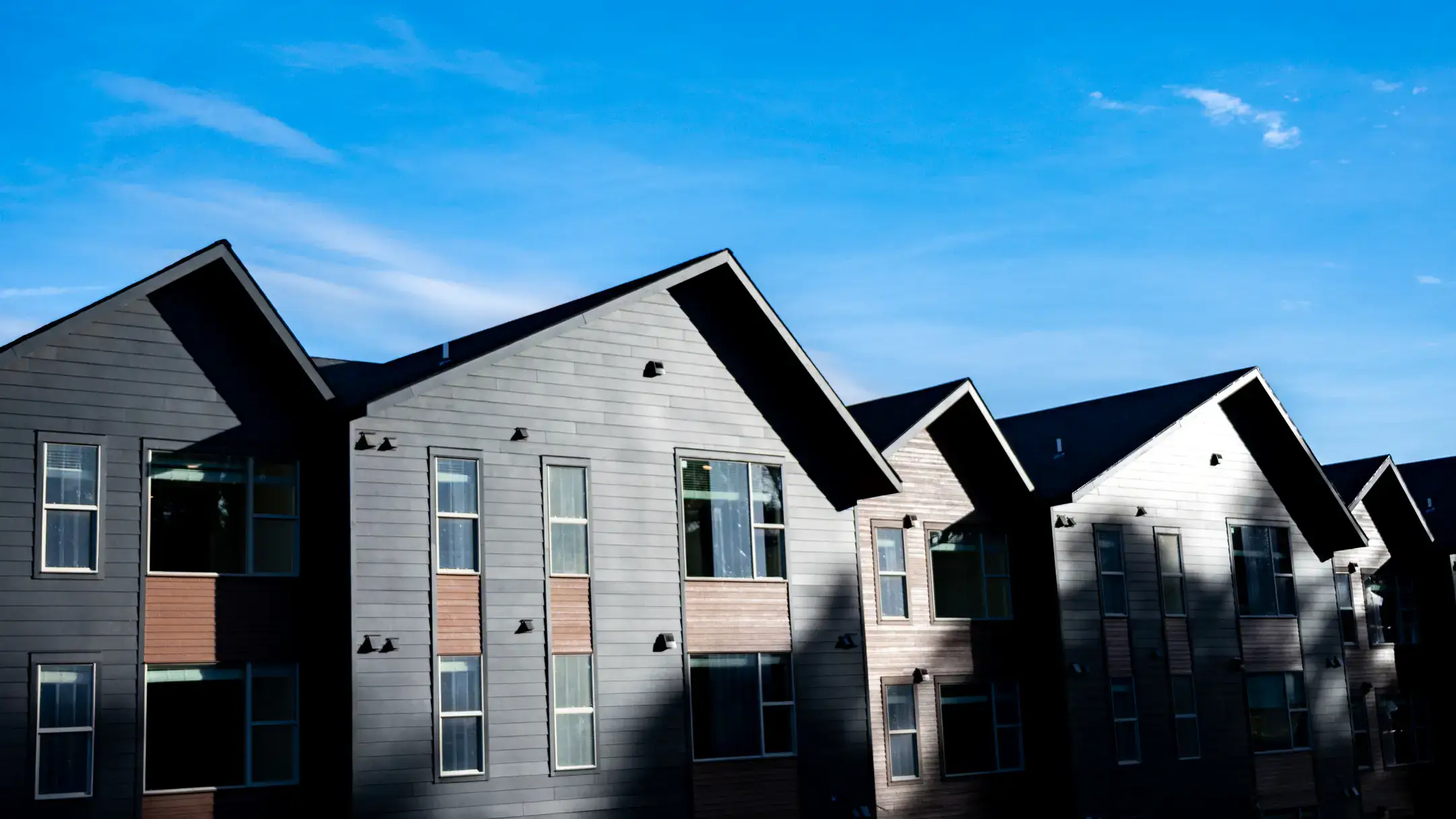 New apartment housing is under construction at South Hill on the University of Idaho campus in Moscow, and is scheduled to open in August 2026. South Hill will offer modern, sustainable housing for graduate students, married couples and families at the University of Idaho. The development includes 451 total beds — 232 for graduate students and 219 for married and parenting students — to meet a range of housing needs. A commons community center will provide shared spaces for studying, collaboration and social engagement.