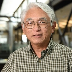 Portrait of Robert Hiromoto