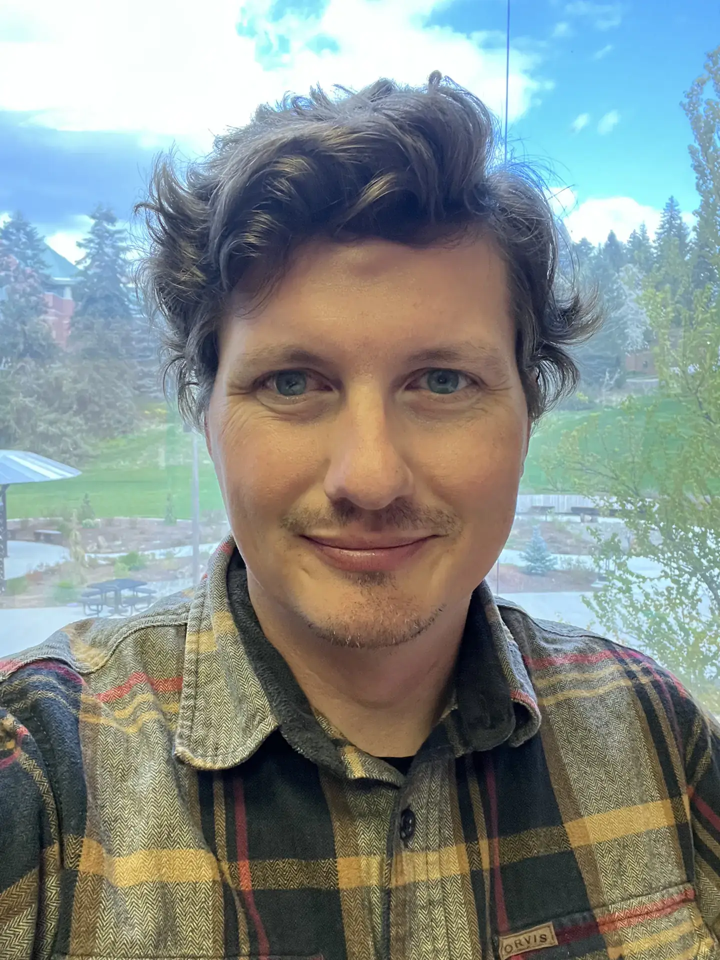 Erik Luvaas Headshot