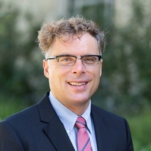 Portrait of Jason Dykstra