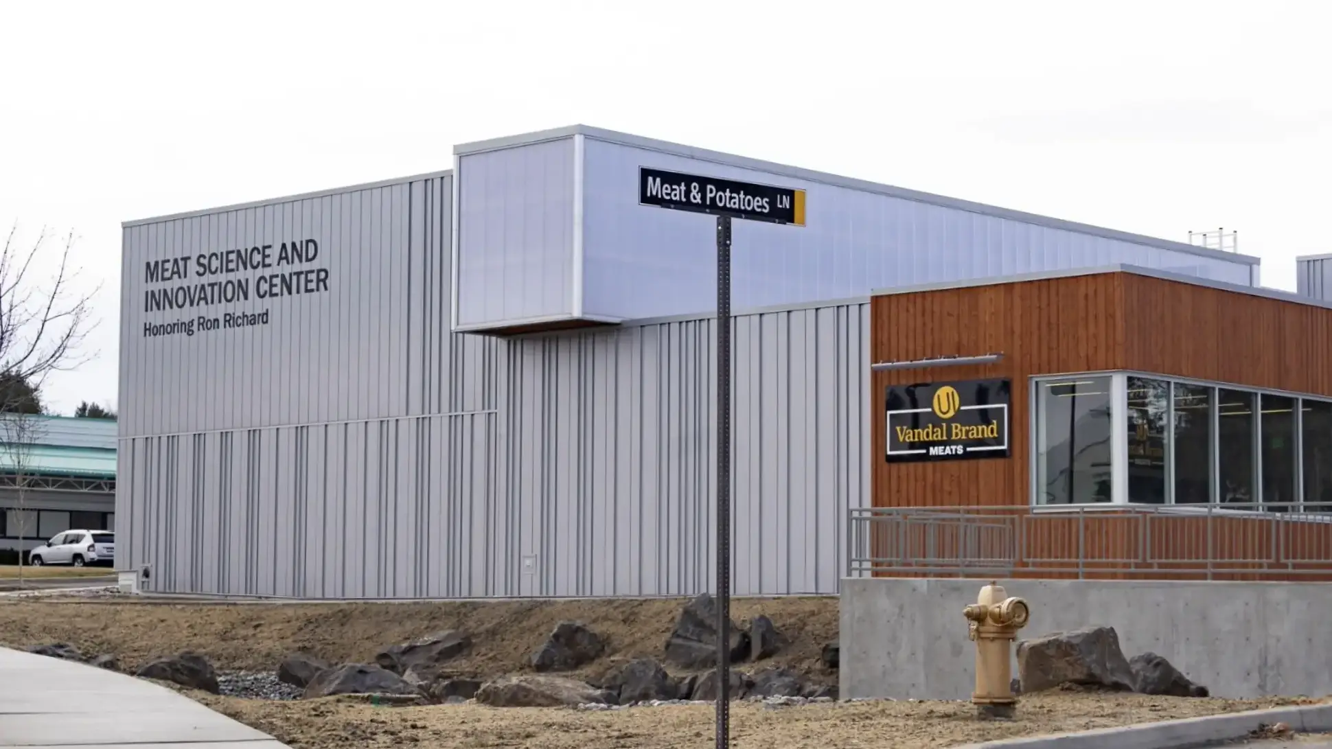 Meat Science and Innovation Center Honoring Ron Richard building