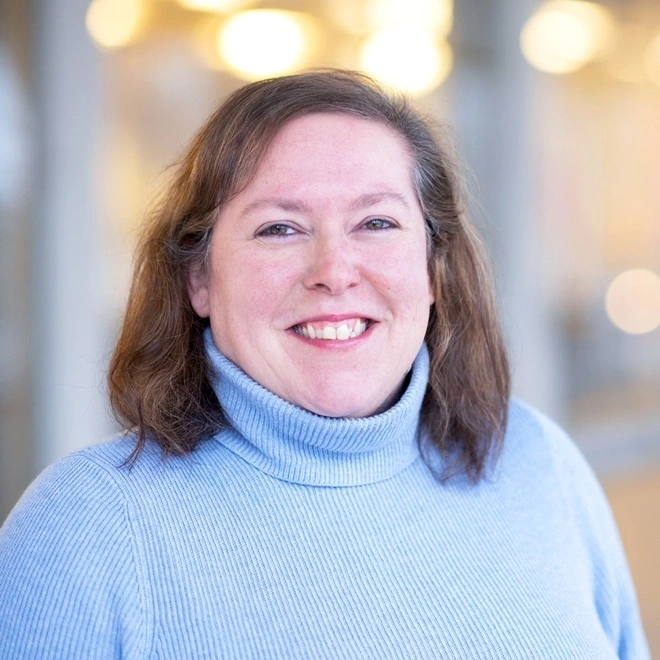 Portrait of Stephanie Thomas