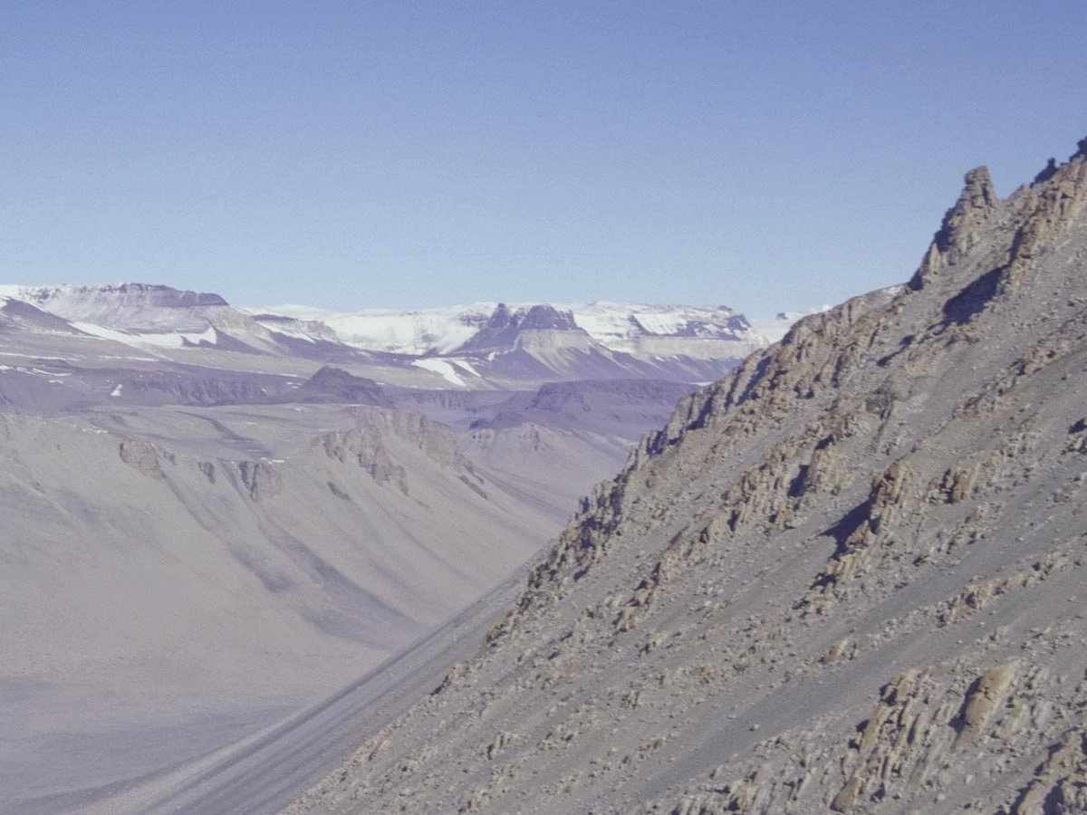 An anhyorthel landscape