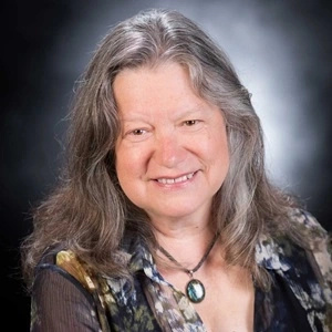Portrait of Holly Wichman