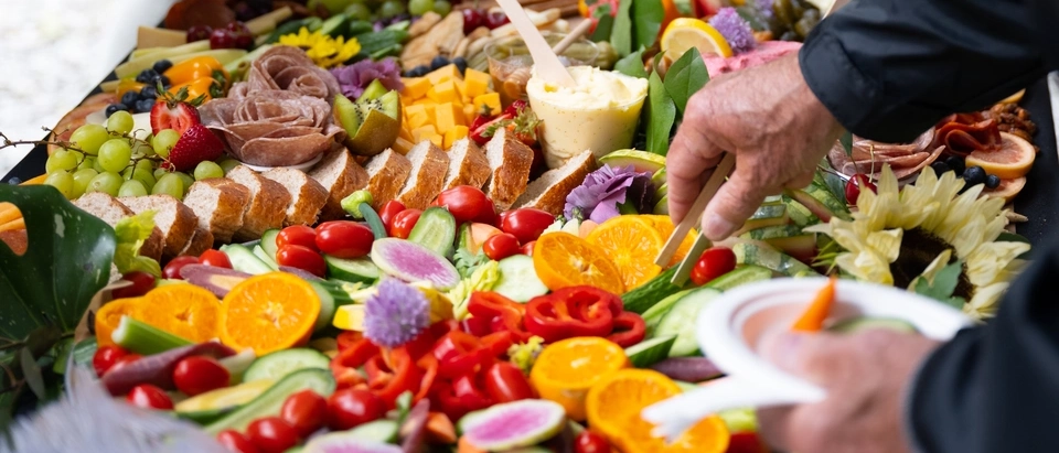 People get food from buffet