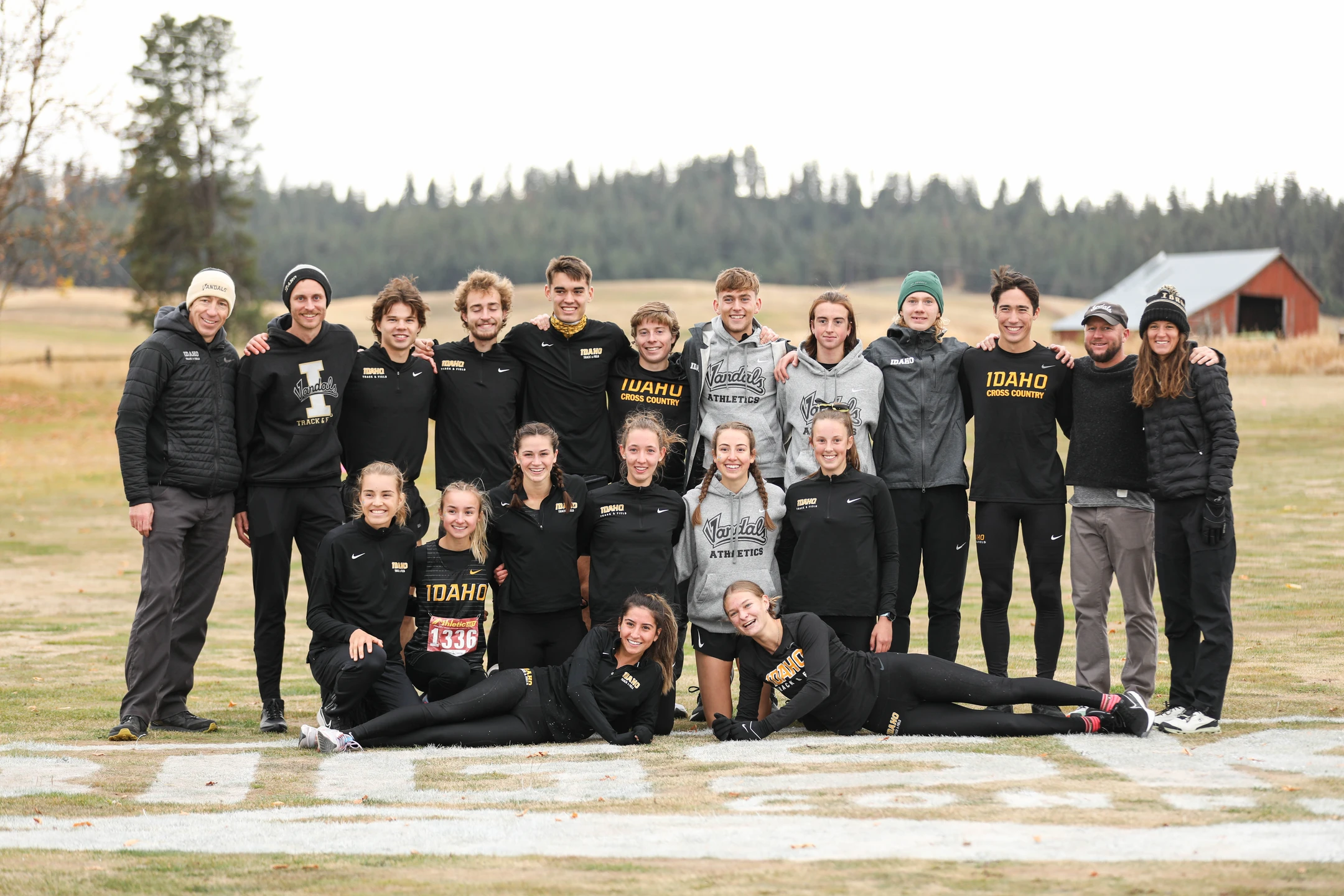 Samantha Lewis and Vandal Cross Country team.